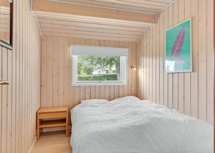 Feriehus With Hot Tub 265 Hejls